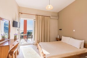 Apartment, 2 Bedrooms, Smoking, Balcony | 2 bedrooms