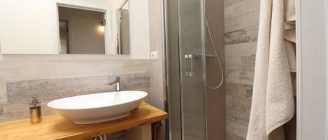 Maison, 3 chambres, fumeur, vue sur la ville | Salle de bain