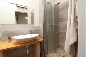 Ferienhaus, 3 Schlafzimmer, Raucher, Stadtblick | Badezimmer