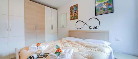 Family Apartment, Multiple Bedrooms, Mountainside (Casa Umberto) | 1 bedroom, WiFi, bed sheets