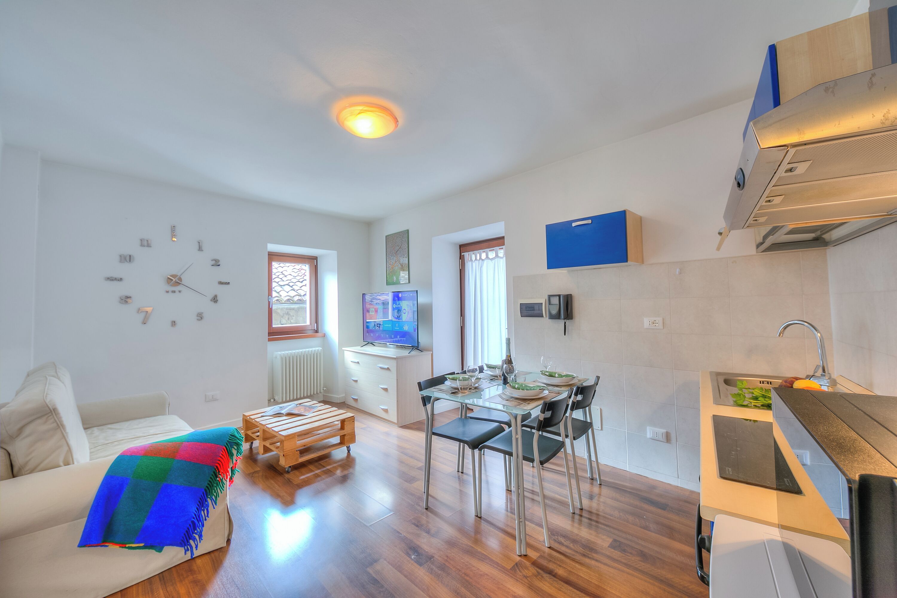 Family Apartment, Multiple Bedrooms, Mountainside (Casa Umberto) | Living area