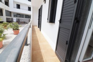 Casa, 2 quartos, sacada, vista para a cidade | Área da propriedade