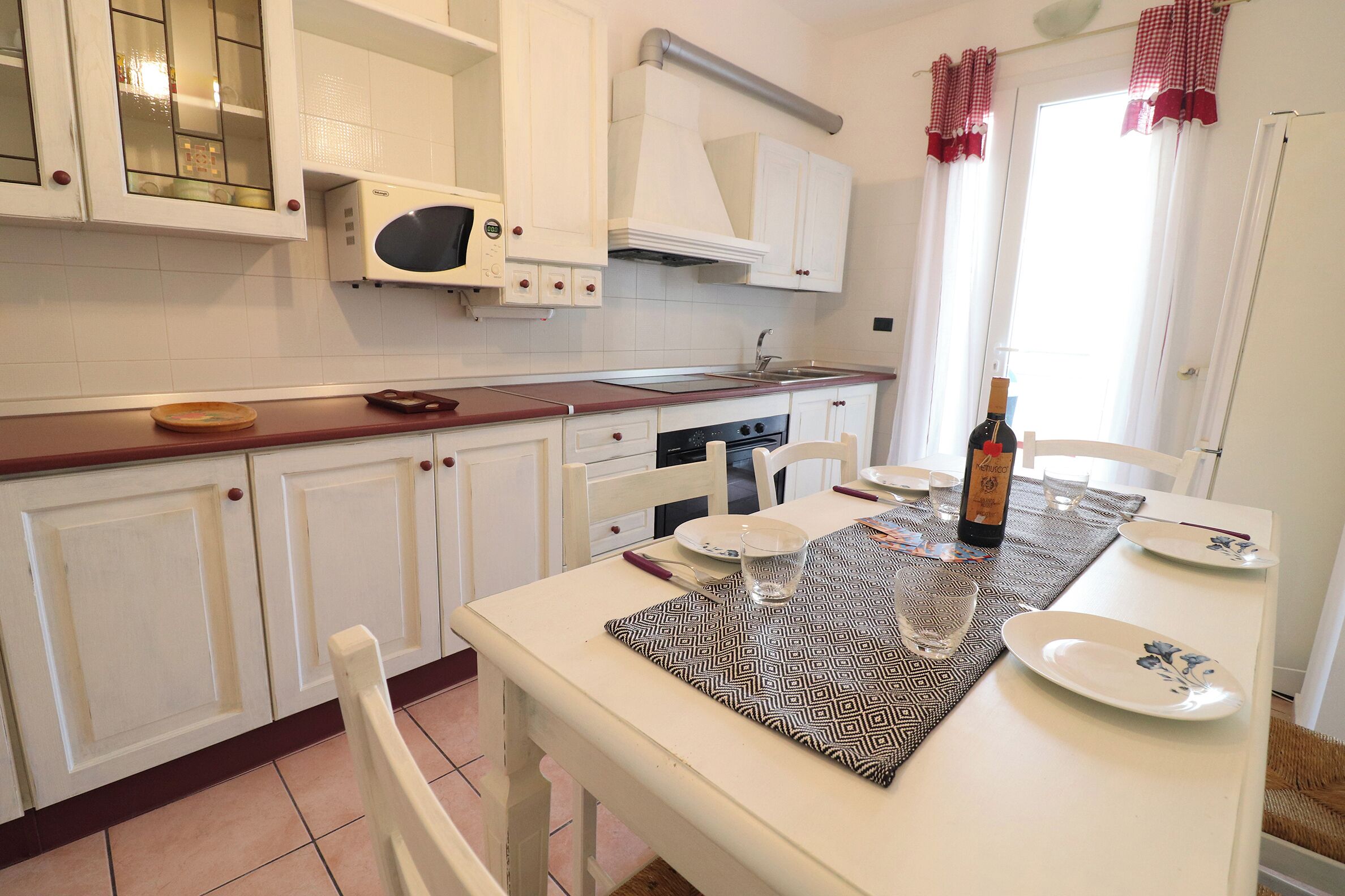 Casa, 2 habitaciones, balcón, vista a la ciudad | Restaurantes