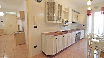 Casa, 2 habitaciones, balcón, vista a la ciudad | Cocina privada