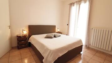 Casa, 2 habitaciones, balcón, vista a la ciudad | 2 habitaciones