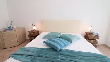 2 bedrooms