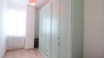 Casa, 2 habitaciones, balcón, vista a la ciudad | Interior