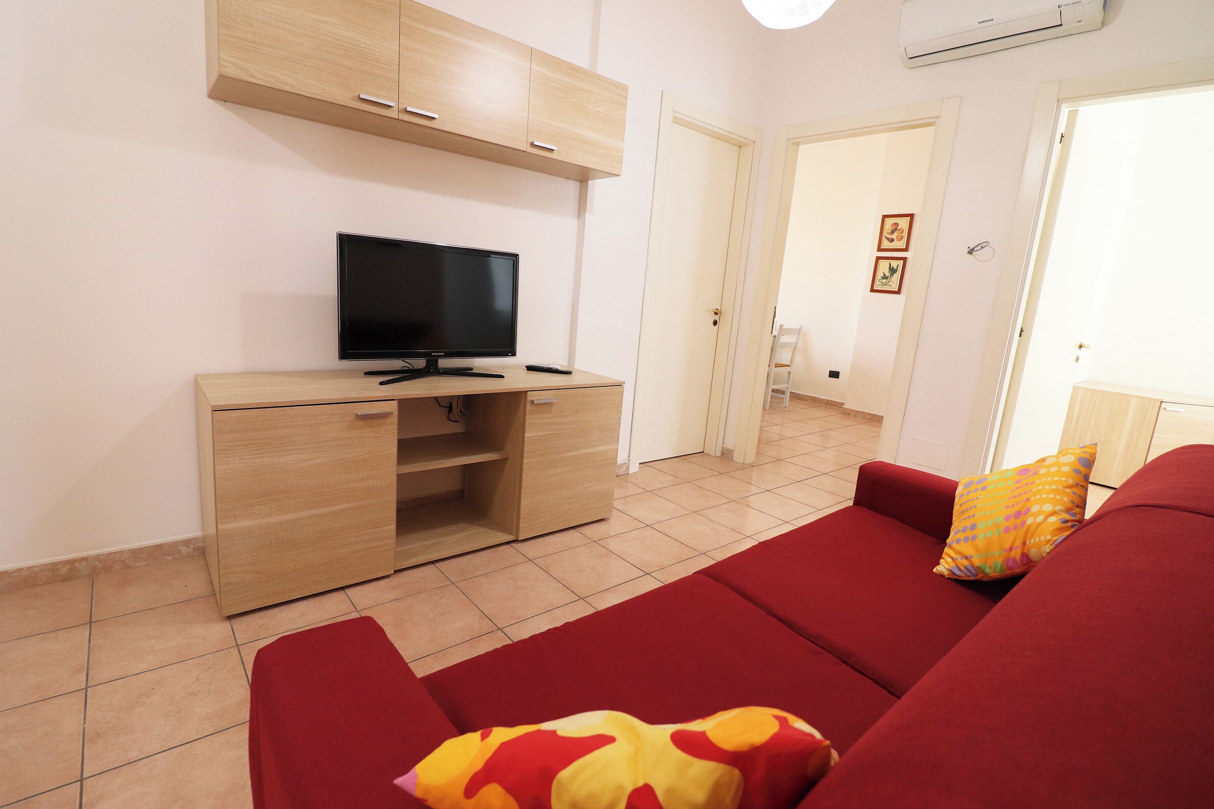 Casa, 2 habitaciones, balcón, vista a la ciudad | Área de sala de estar