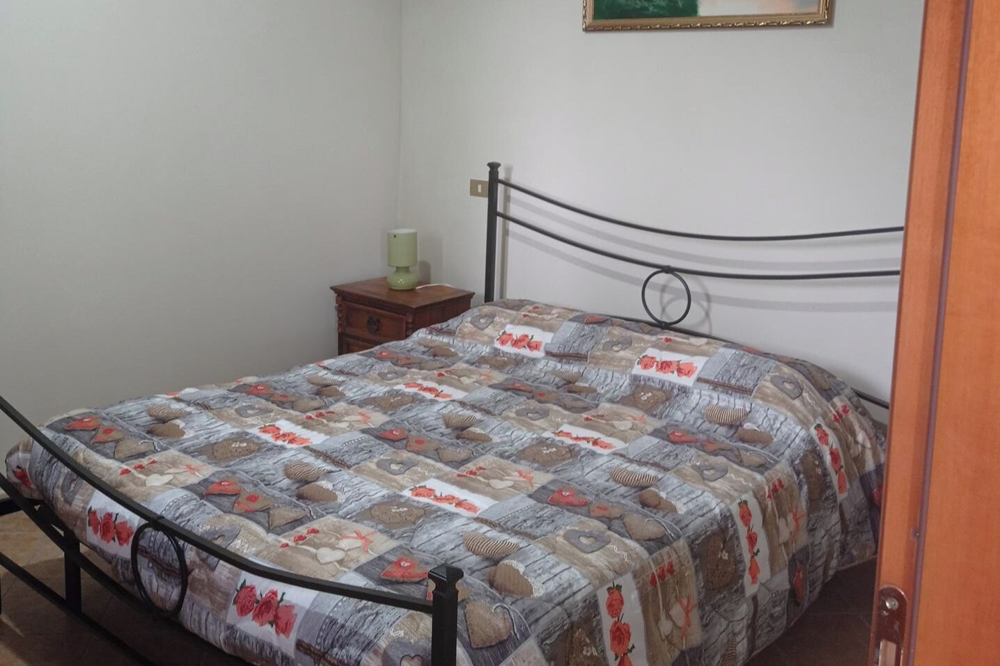 1 camera, ferro/asse da stiro, Wi-Fi, lenzuola