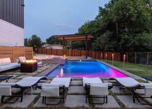 Outdoor pool, a heated pool - Splash Manor! Heated Pool, Gym, and Shuffleboard Table (Austin)