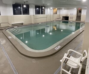 Indoor pool, outdoor pool - Steps to the Beach ! (Daytona Beach)