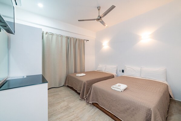 Chambre Double Deluxe pour 1 personne | Wi-Fi gratuit, draps fournis