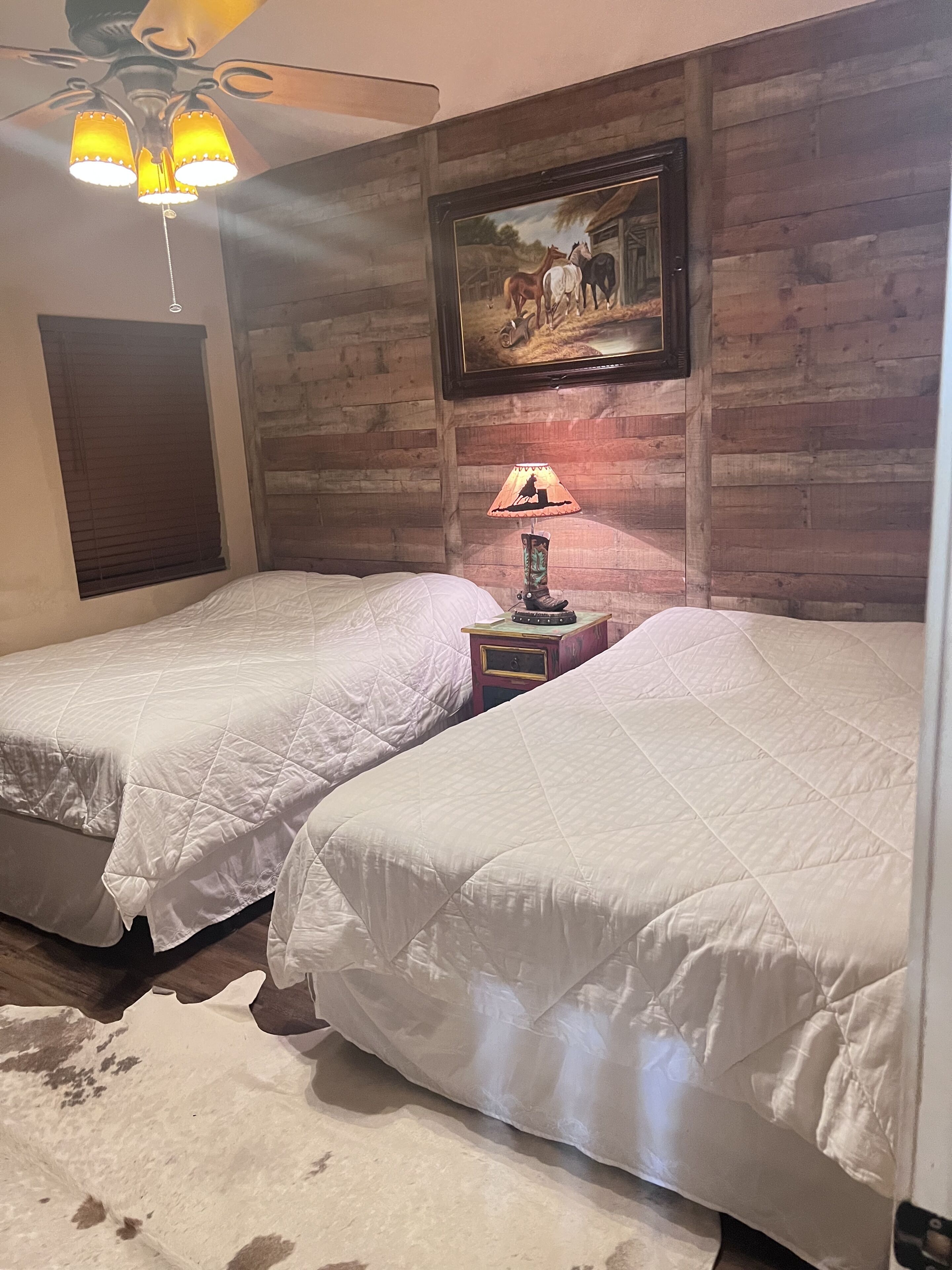 1 chambre, fer et planche à repasser, Wi-Fi gratuit, draps fournis