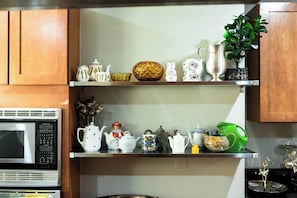 Interior - Retro-inspired Content House in Patterson Park (Baltimore)