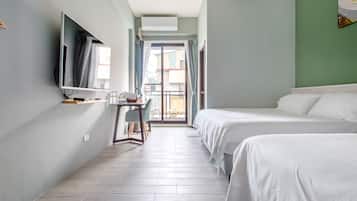 Quadruple Room, Balcony | Free WiFi, bed sheets