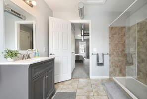 Hair dryer - Free Parking★Walk Everywhere!★2 Private bathrooms! (Pittsburgh)