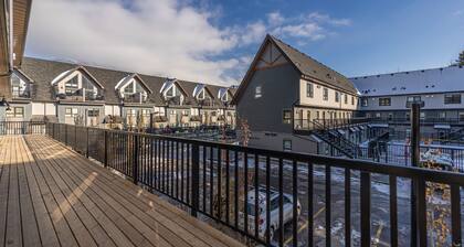 Skyline-Townhouse Combo-AC-Pool-Hot Tub