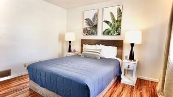 3 bedrooms, desk, iron/ironing board, WiFi