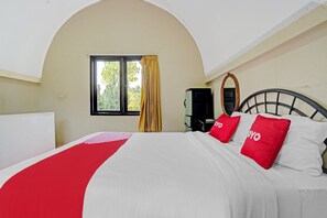 Desk, free WiFi, bed sheets - Flagship 90644 Cottage Nusantara (Cijambe)