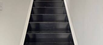 Nearby beaches. Stunning front & back yard. Super close to shops.