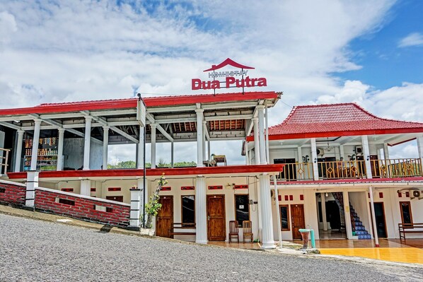 숙박 시설 정면