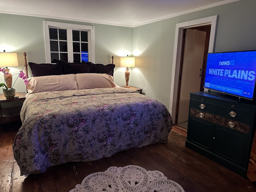 Historic Luxury Farmhouse with Serene Pond North Salem Vrbo