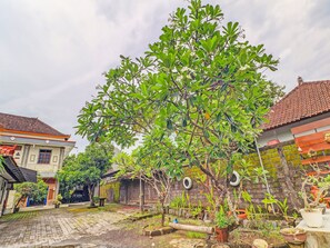 Interior detail - Capital O 92094 Hotel Kertha (Denpasar)