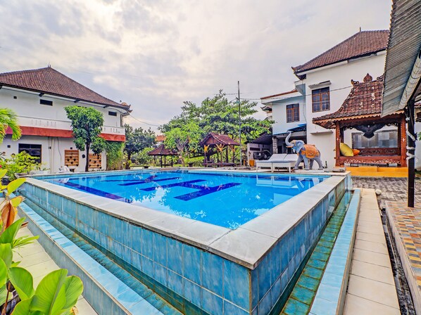 Pool - Capital O 92094 Hotel Kertha (Denpasar)