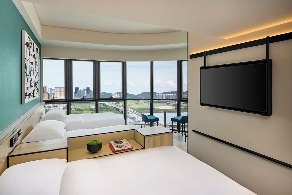 Phòng 3 tiện nghi đơn giản | Chăn bông, minibar với thức uống miễn phí, két bảo mật tại phòng