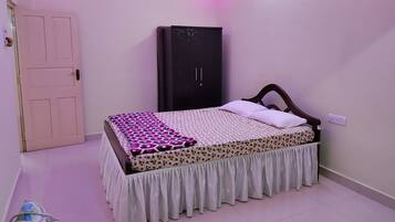 2 bedrooms, bed sheets