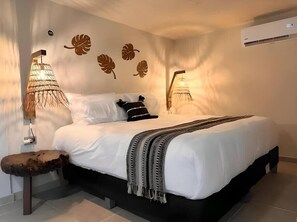 Iron/ironing board, WiFi, bed sheets - Central and Cozy Suite in the Heart of Cancun! (Cancún)