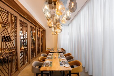 雪邦機場假日飯店 IHG 旗下飯店