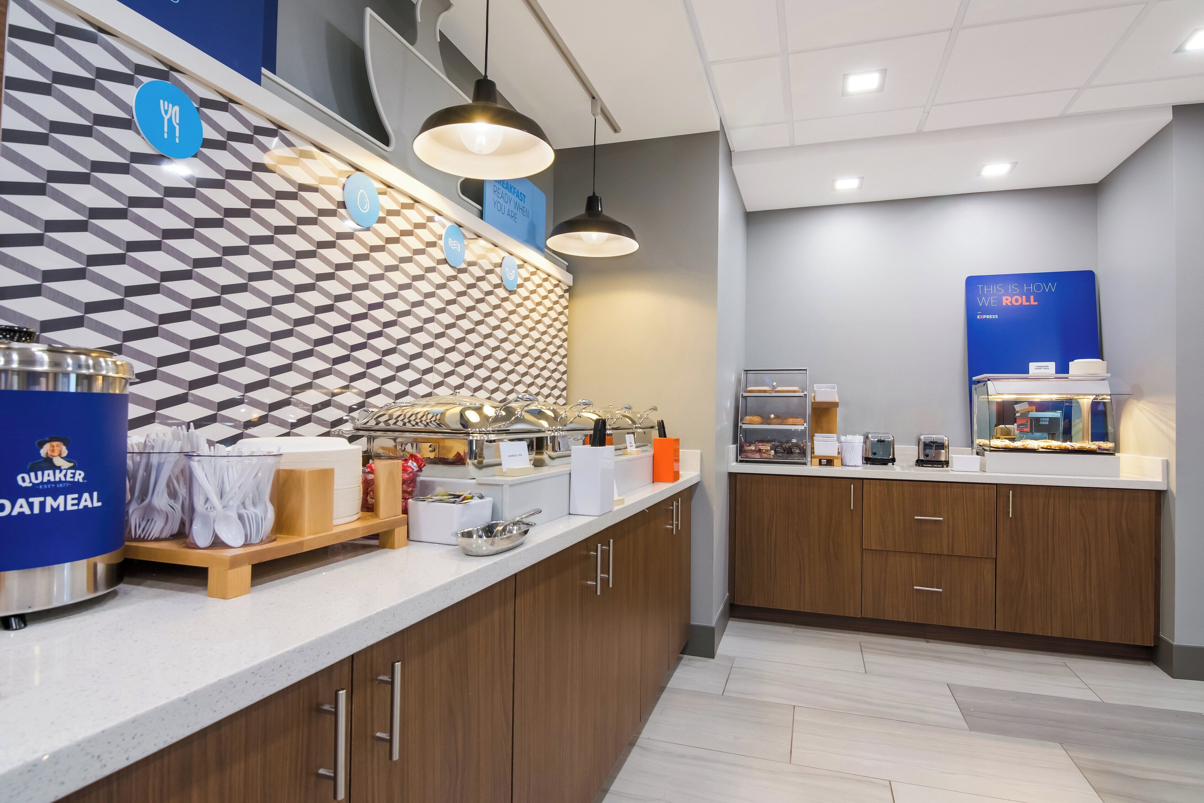 Free daily buffet breakfast