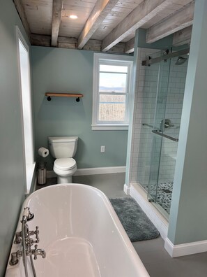 Cabezal de ducha tipo lluvia, artículos de tocador de diseñador, toallas