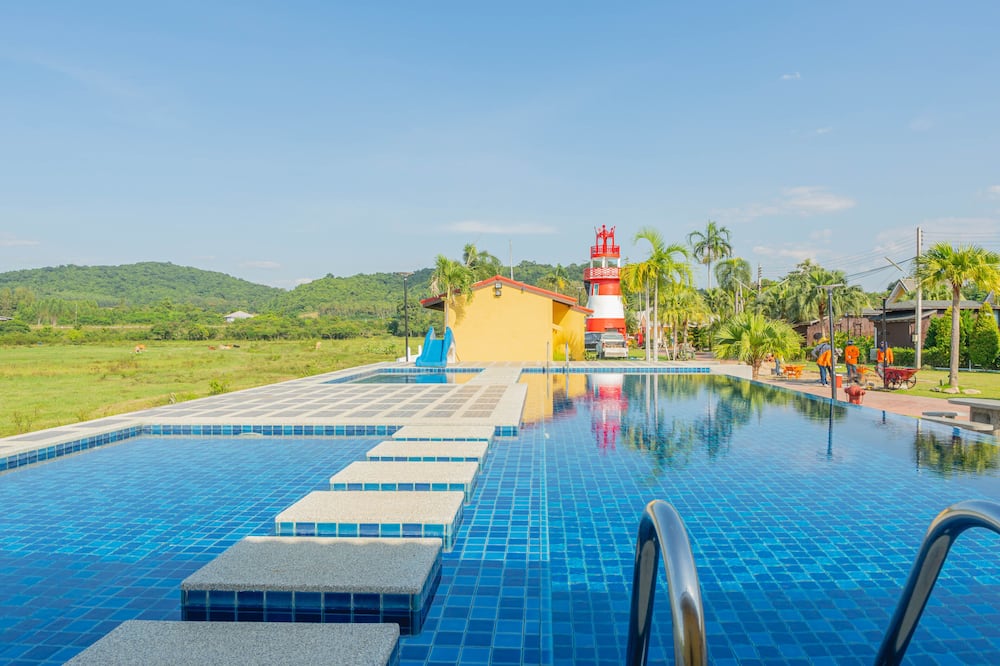 Apinya Resort Bangsarey