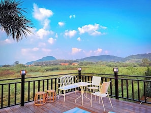 Villa with Mountain View | Terrasse/patio