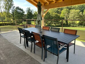 Outdoor dining - Restored former sheepfold, bucolic setting, Pets welcome (montracol)