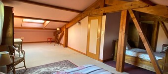 Maison 2 à 12 personnes, quartier résidentiel