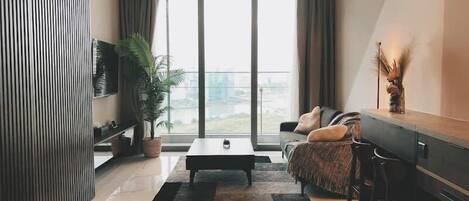 1 غرفة نوم وستائر تعتيم وتجهيزات عازلة للصوت ومكواة/لوح كي