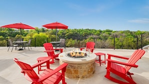 Outdoor pool - Fairfield Inn & Suites By Marriott Austin Georgetown (Georgetown)