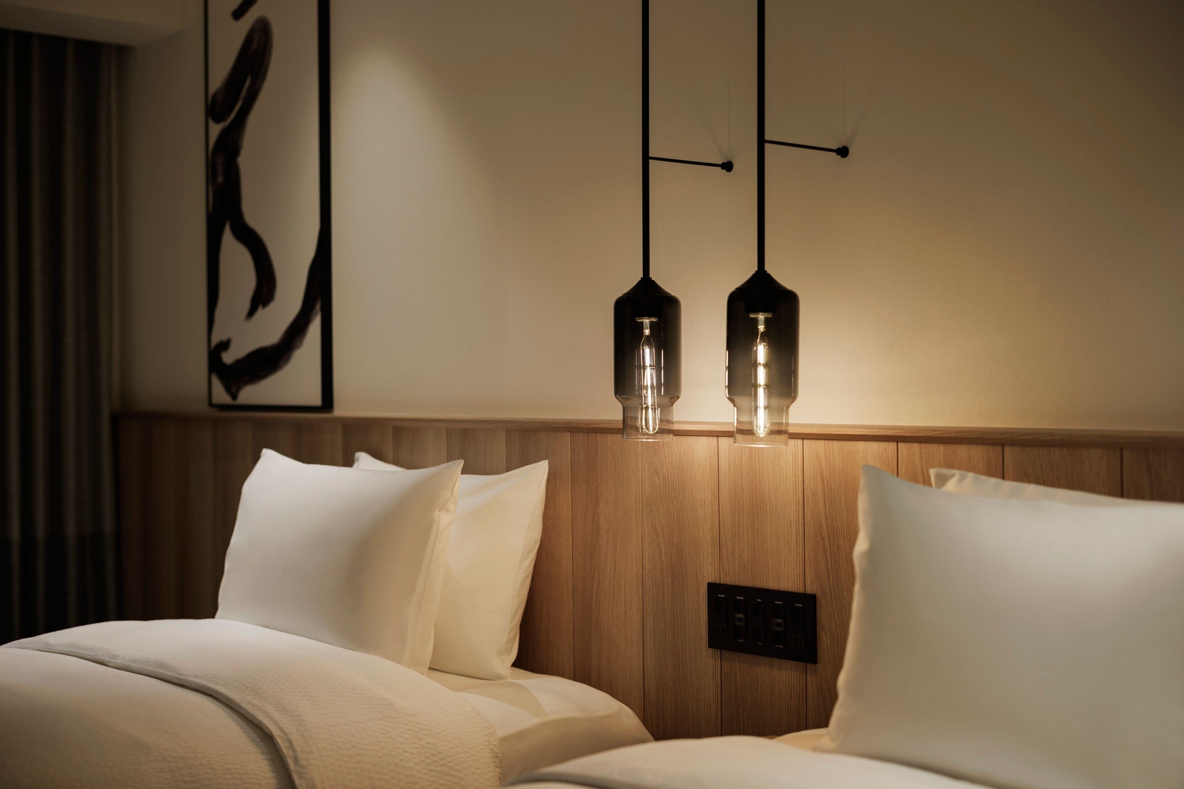 Down comforters, in-room safe, blackout drapes, WiFi (free)