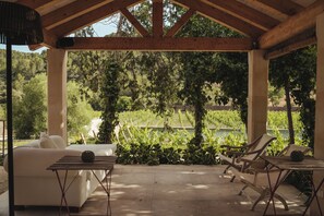 Snack bar - Rondaia Boutique Vineyard Stay – Mallorca, Tramuntana (Esporles)
