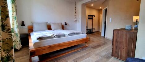 9 Schlafzimmer, kostenloses WLAN, Bettwäsche