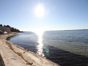 Beach - Renovated T2 with lagoon view, aircon, parking, WIFI (Balaruc-les-Bains)