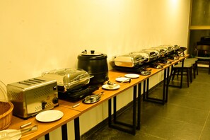 Daily buffet breakfast for a fee - Clarks Inn Express, KRS Road, Mysore (Mysore)