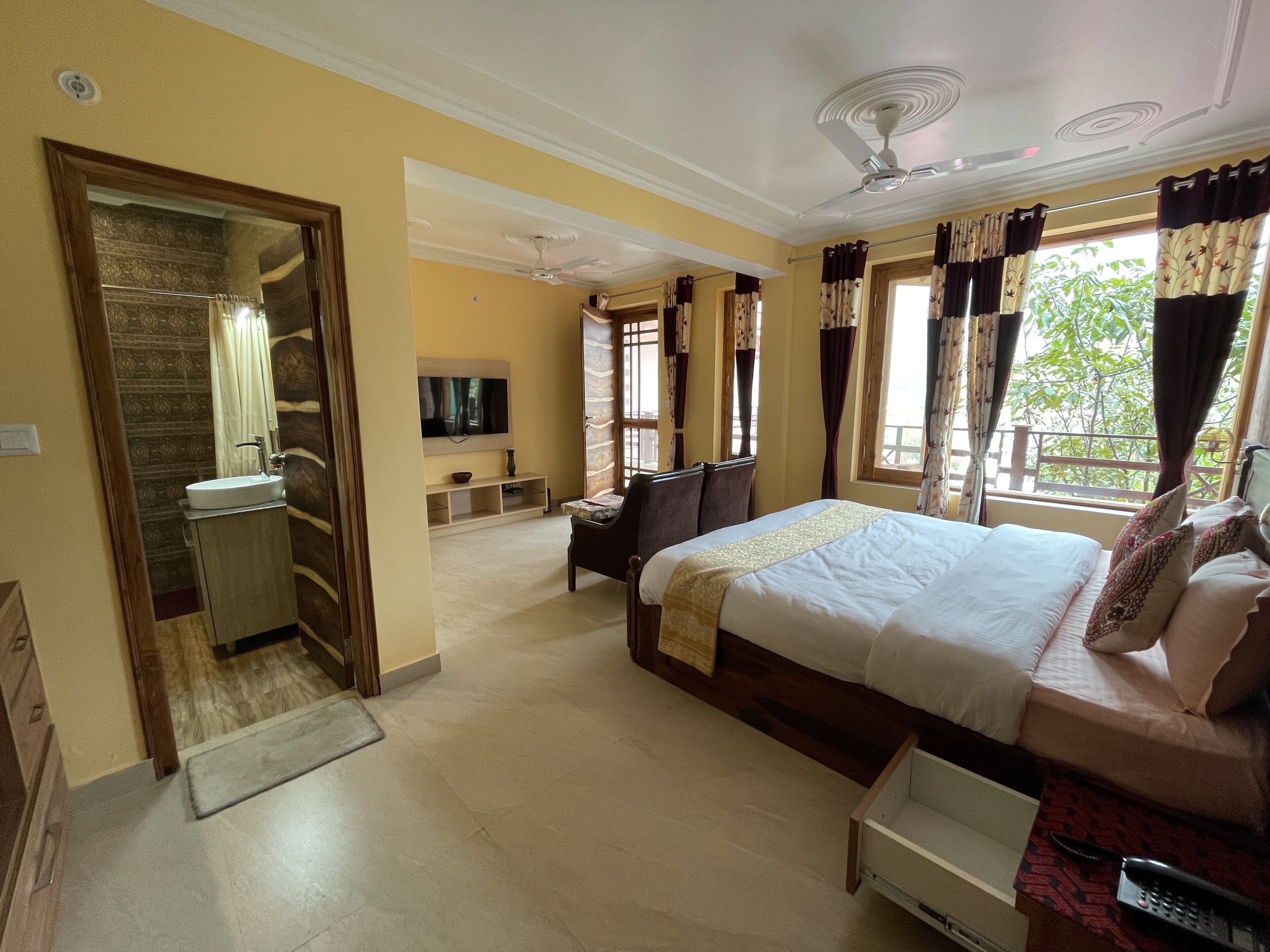 Premium bedding, cots/infant beds, rollaway beds, free WiFi