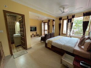 Hochwertige Bettwaren, Babybetten, Zustellbetten, kostenloses WLAN