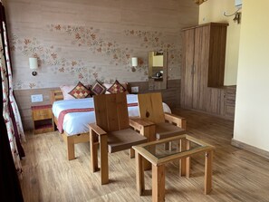 ห้องเอ็กเซกคิวทีฟสวีท | เครื่องนอนระดับพรีเมียม, เปล/เตียงเด็กอ่อน, เตียงเสริม/เปล, Wi-Fi ฟรี