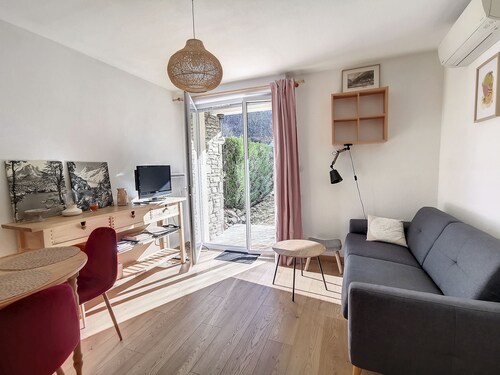 T2 avec jardin à pied des Thermes