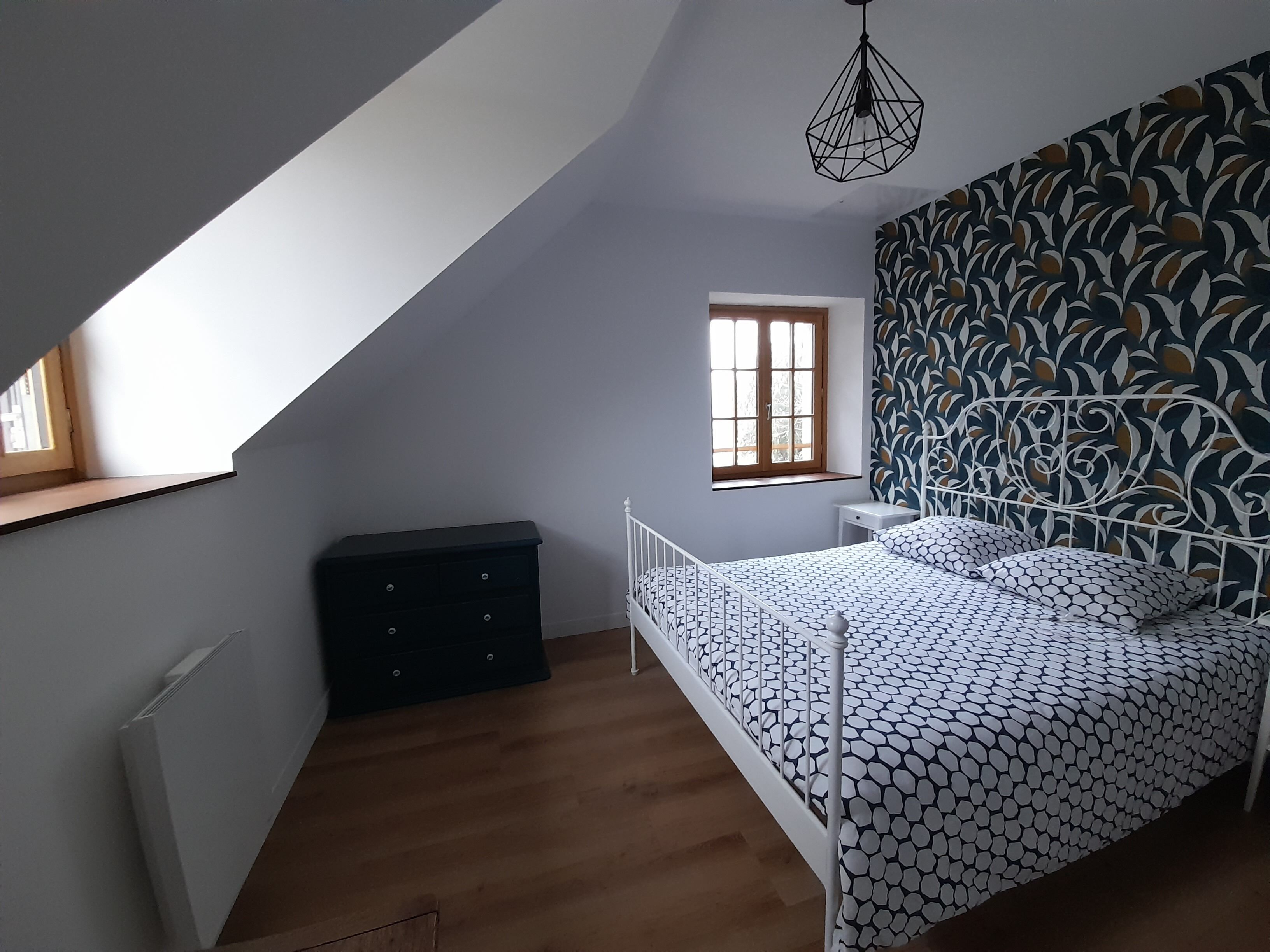 4 Schlafzimmer, Schreibtisch, Bügeleisen/Bügelbrett, Reisekinderbett